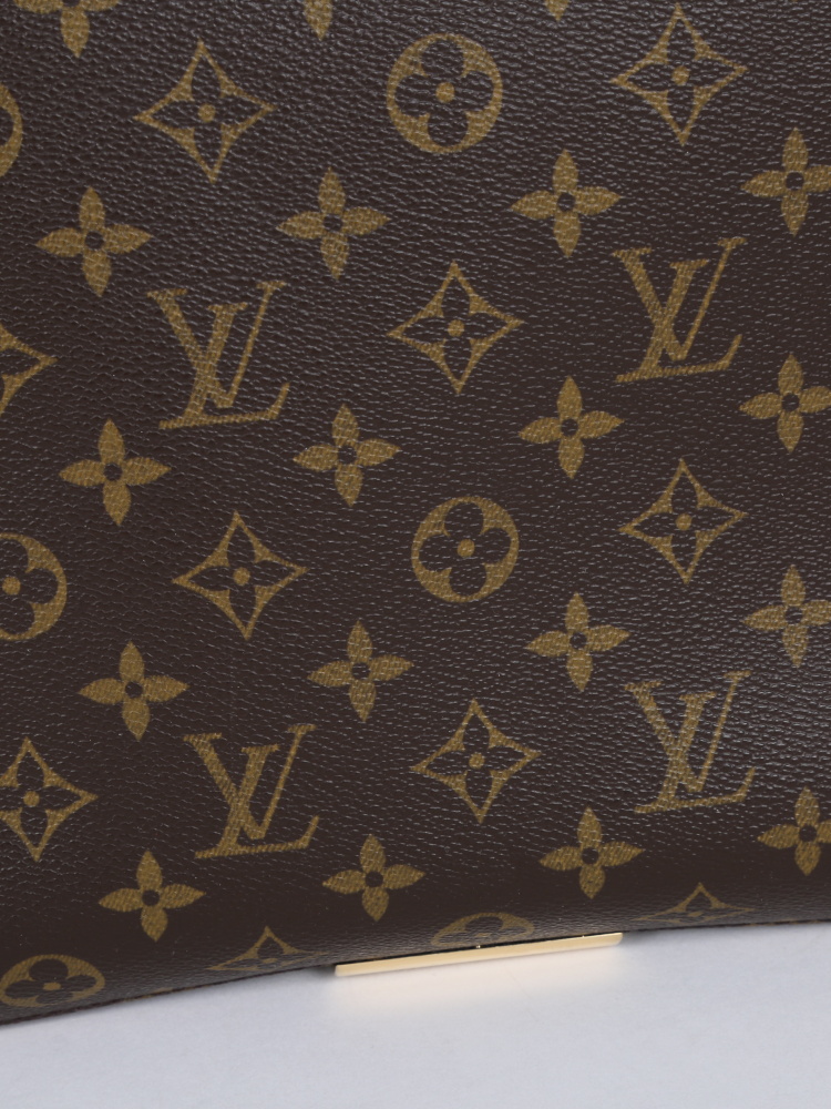 lv monogram design