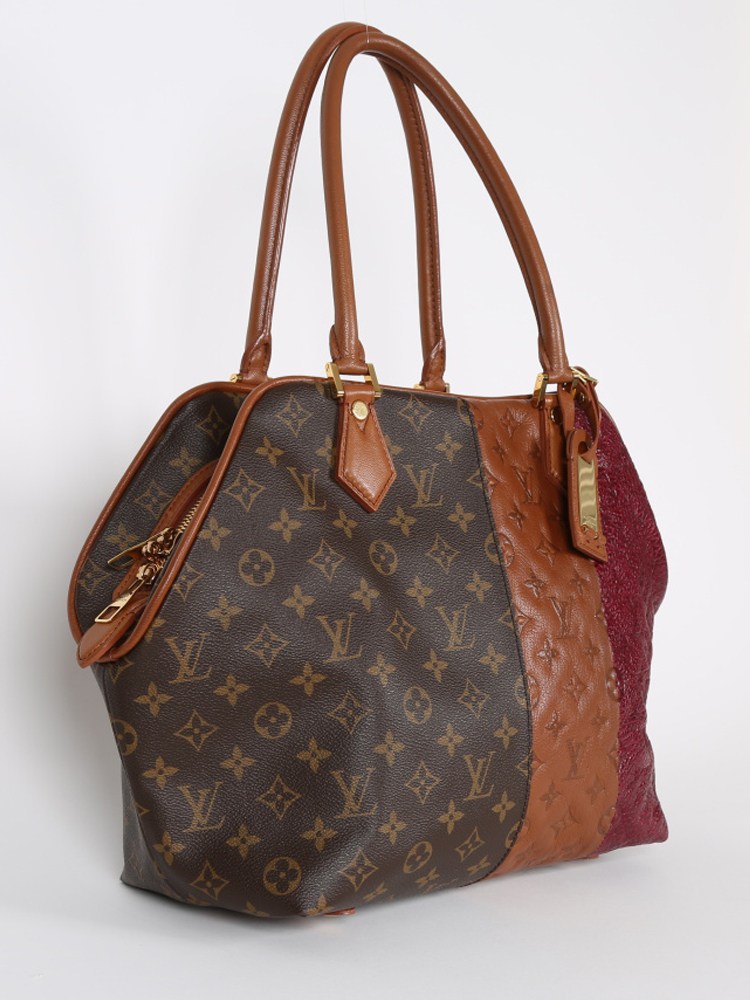 Modespeicher LV Louis Vuitton, Laden Mit Schaufenster, Taschen