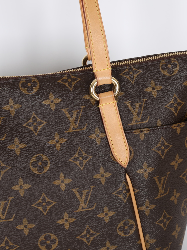 Louis Vuitton Monogram Canvas Totally Pm Handbag