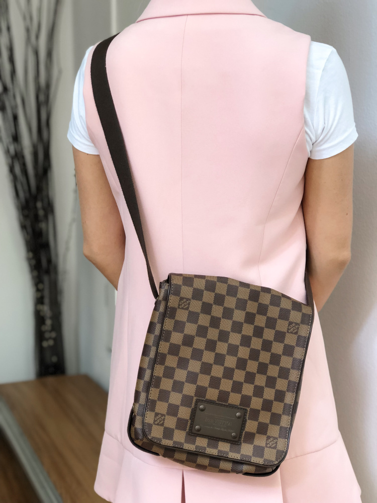 LOUIS VUITTON Brooklyn PM Damier Ebene Messenger Bag – Debsluxurycloset