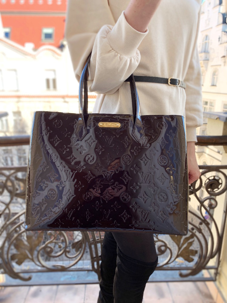 Louis Vuitton Vernis Wilshire MM Tote Bag in Amarante
