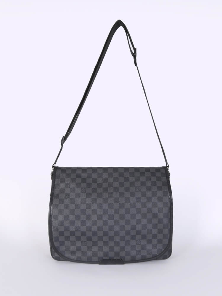 Louis Vuitton Daniel GM Damier Graphite Canvas www.luxurybags