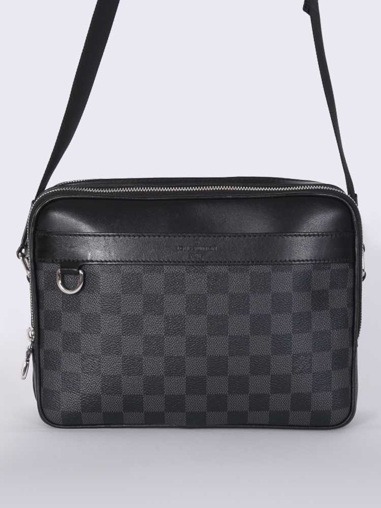 Louis Vuitton Trocadero PM Damier Graphite Canvas Messenger www.luxurybags