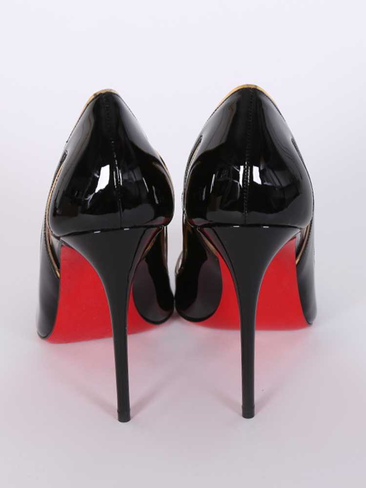 Louboutin best sale cosmo 554