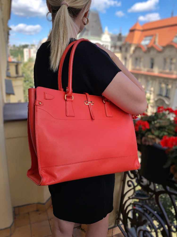 briana leather tote