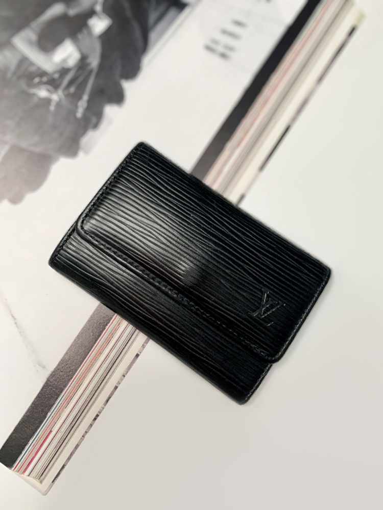 Louis Vuitton Epi 6 Key Holder M63812 Unisex Epi Leather Key Case Noir