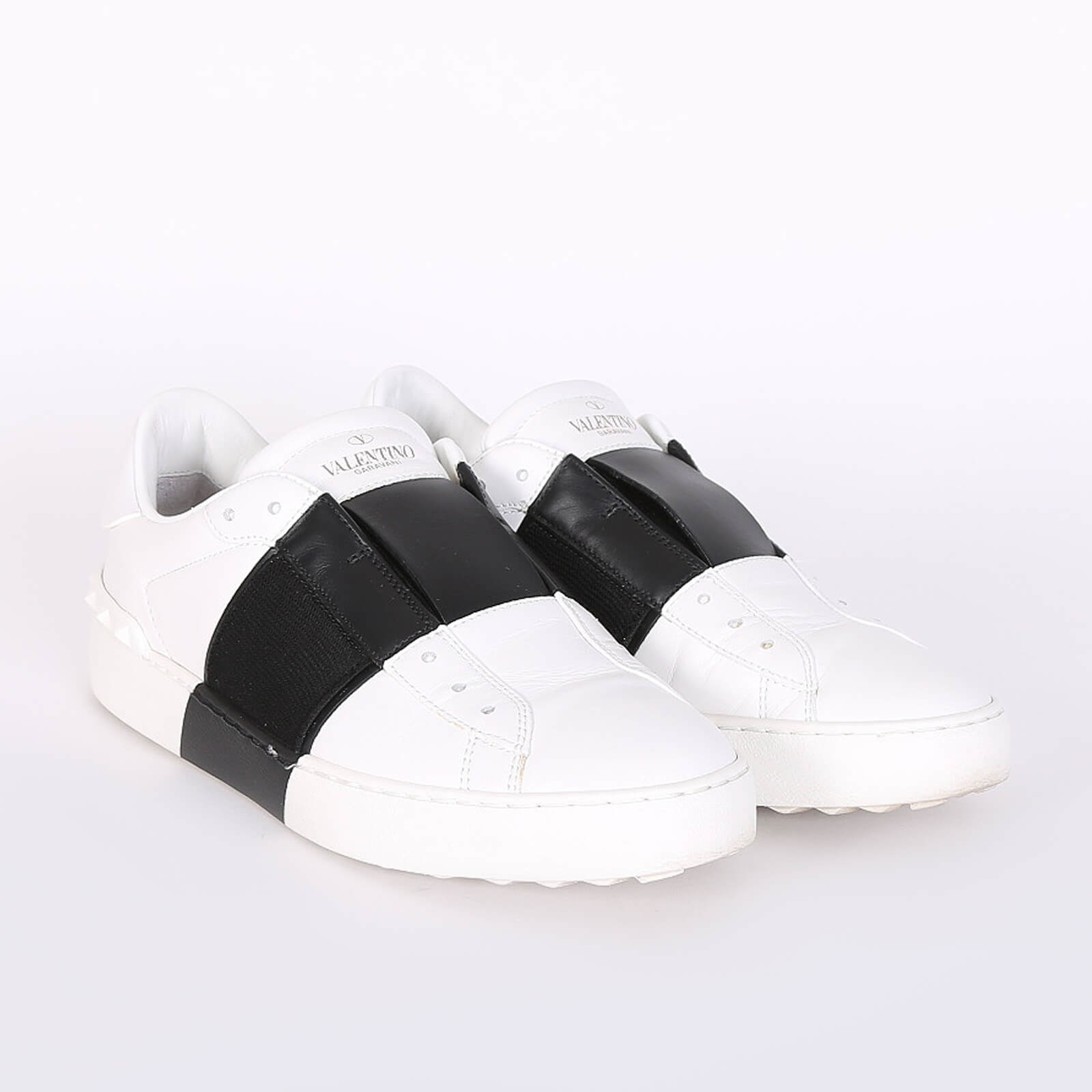 Laceless hot sale white sneakers