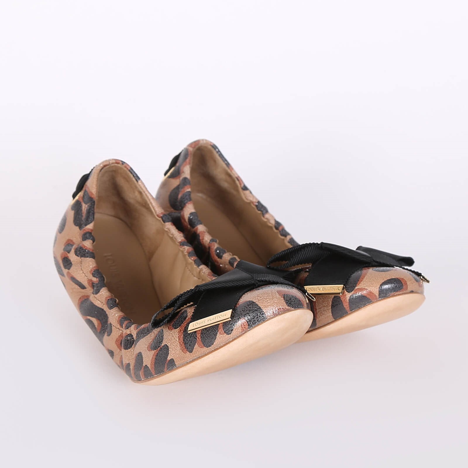 louis vuitton leopard print nubuck stretch bow